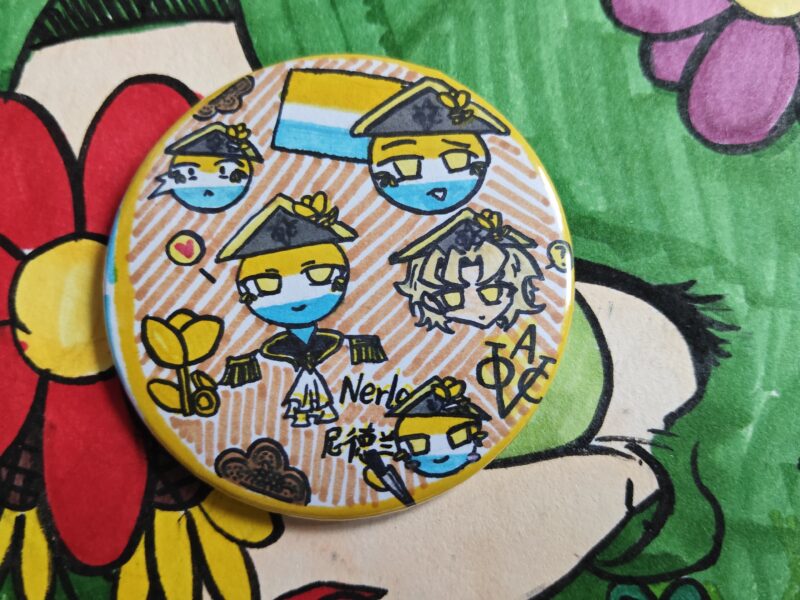 大概也许是一些画吧，还有为什么能发的只有2个呃呃-拟人圈