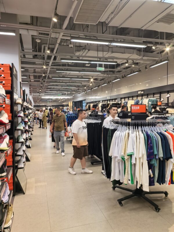 谁懂啊，买个衣服社死了-拟人圈