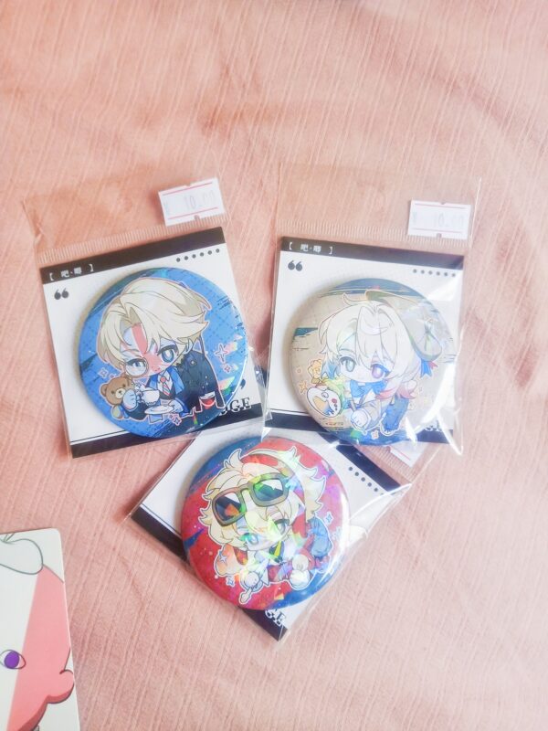 好消息:在线下找到ch的谷子了，坏消息:出来五个抽象玩意儿🌚💦-拟人圈